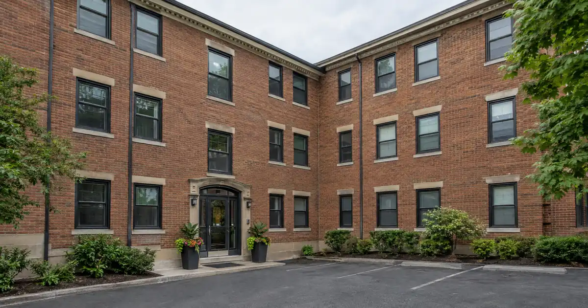 How to Weigh a DSCR Refinance Against Selling Doors Held in LLCs