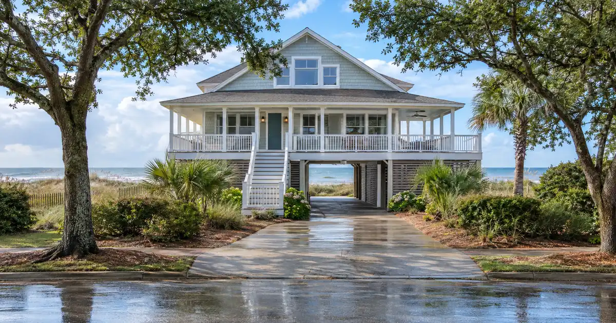 Blanket vs Per-Property Insurance on Coastal Rentals With a DSCR Loan