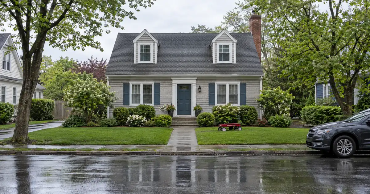 Can a Pool Sold in Five Years Skip a Longer DSCR Fixed Period?