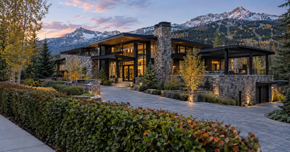 How to Structure Super Jumbo DSCR Loans for a Pool Sold in Stages