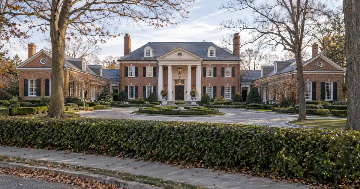 Super Jumbo DSCR vs Private Bank for Luxury Rentals and Houses