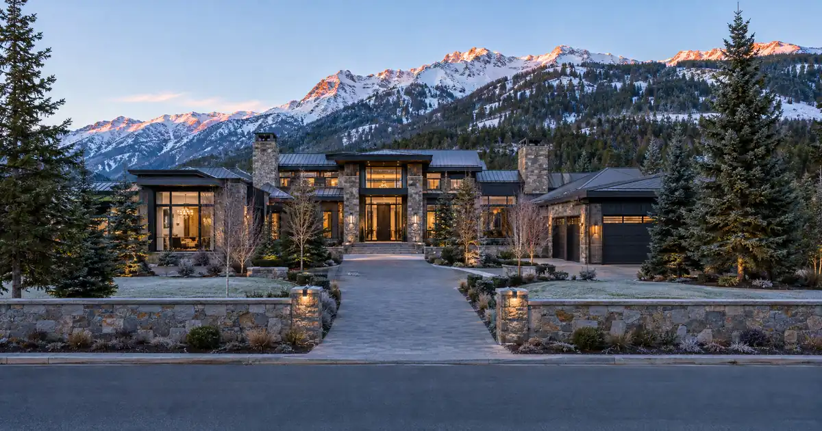 How a DSCR Lender Counts Income on Luxury Short-Term Rentals