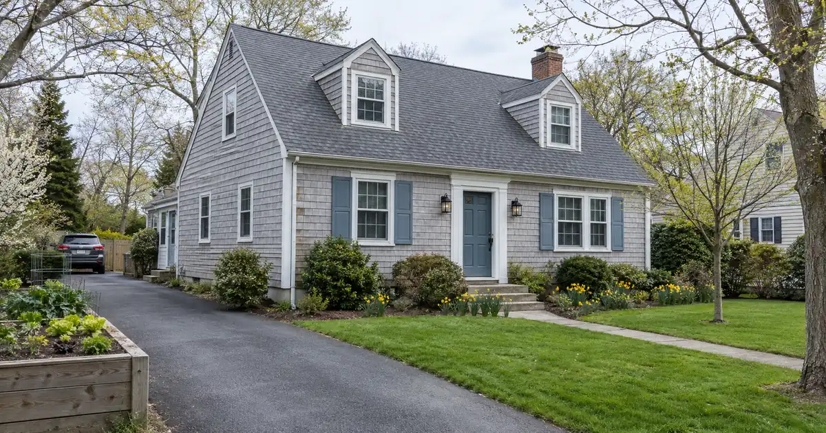 How to Choose a Cash-Out Refinance for a Pool You Will Hold Long Term