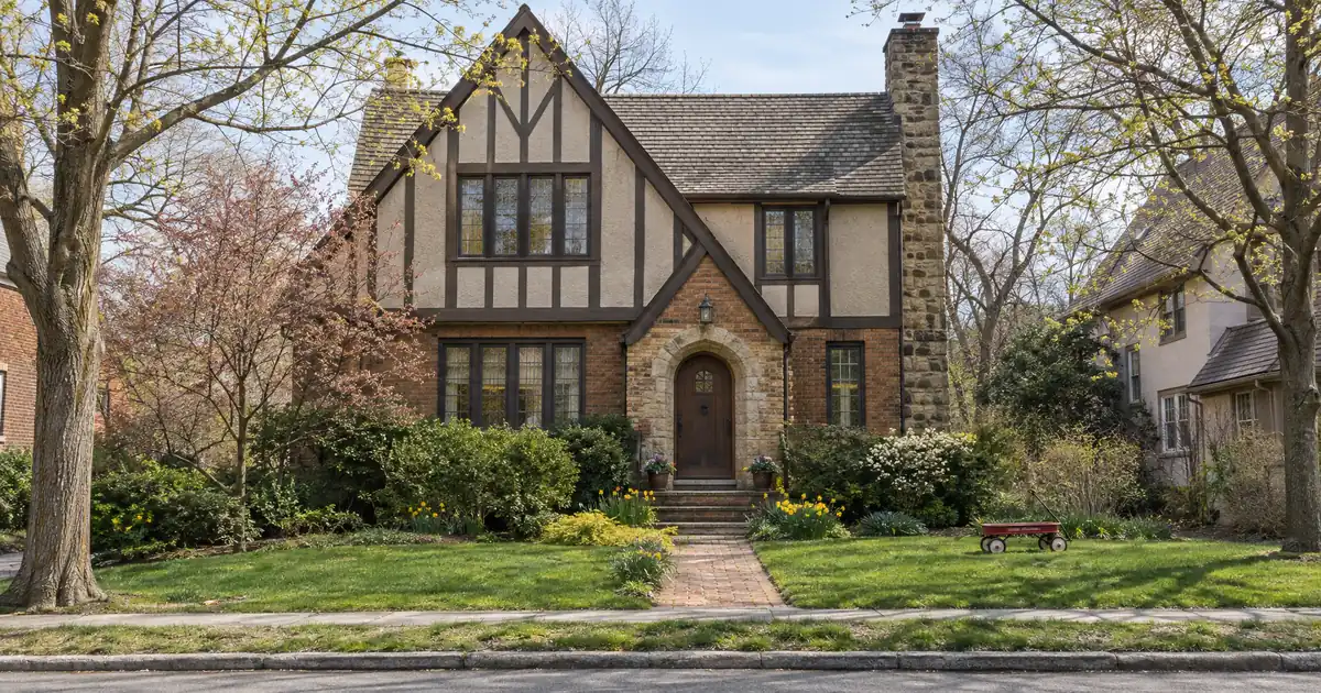Can Two LLC Partners Sign for One DSCR Loan on Several Airbnbs?