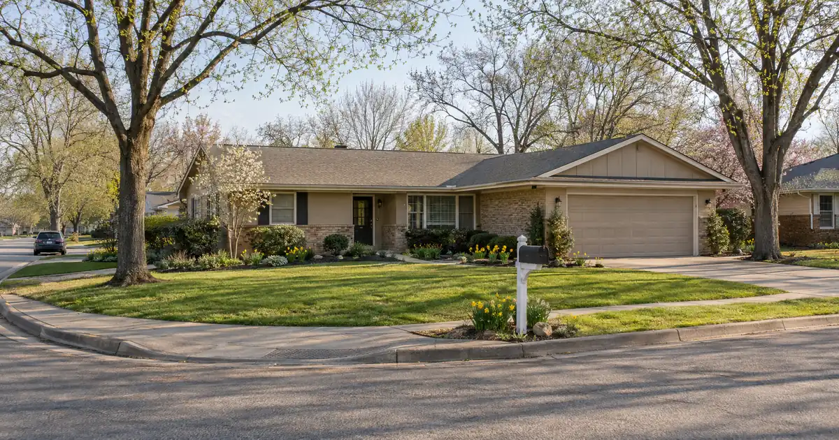 Selling Flips vs. a Portfolio DSCR Loan for a High-Volume Flipper