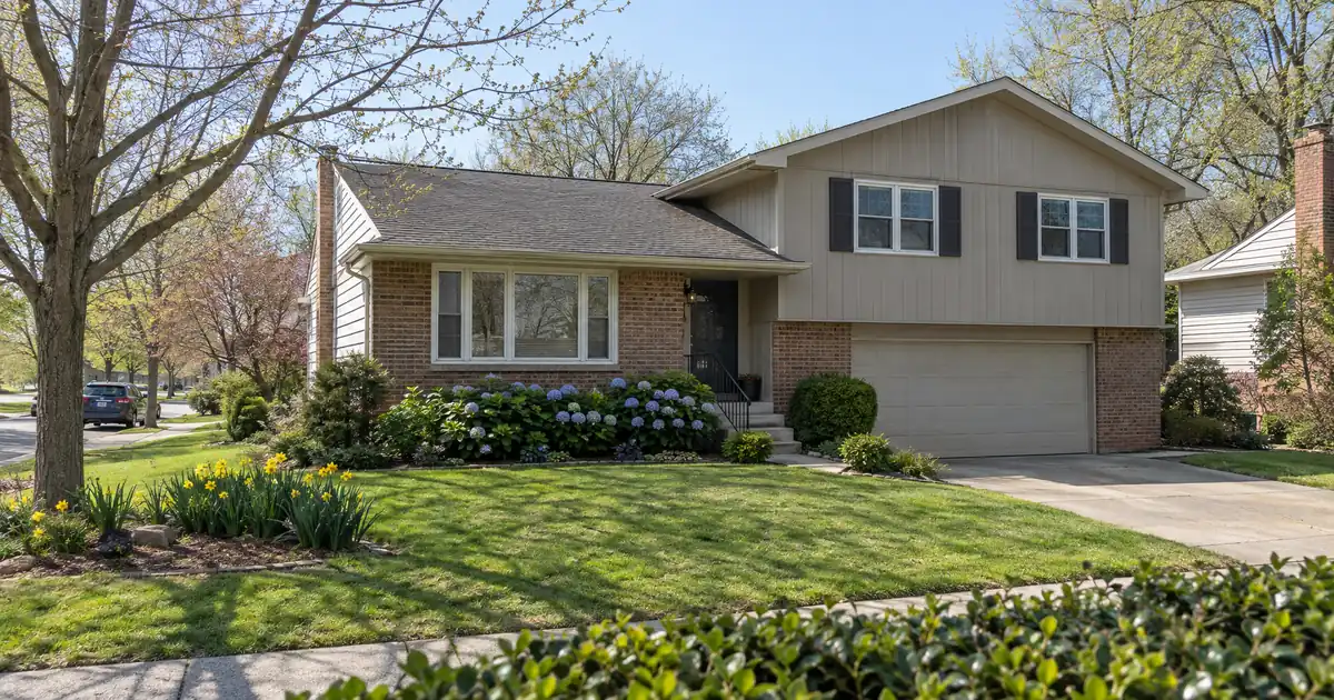 How to Pool Airbnbs and Rentals in One DSCR Loan Past Loan-Count Limits