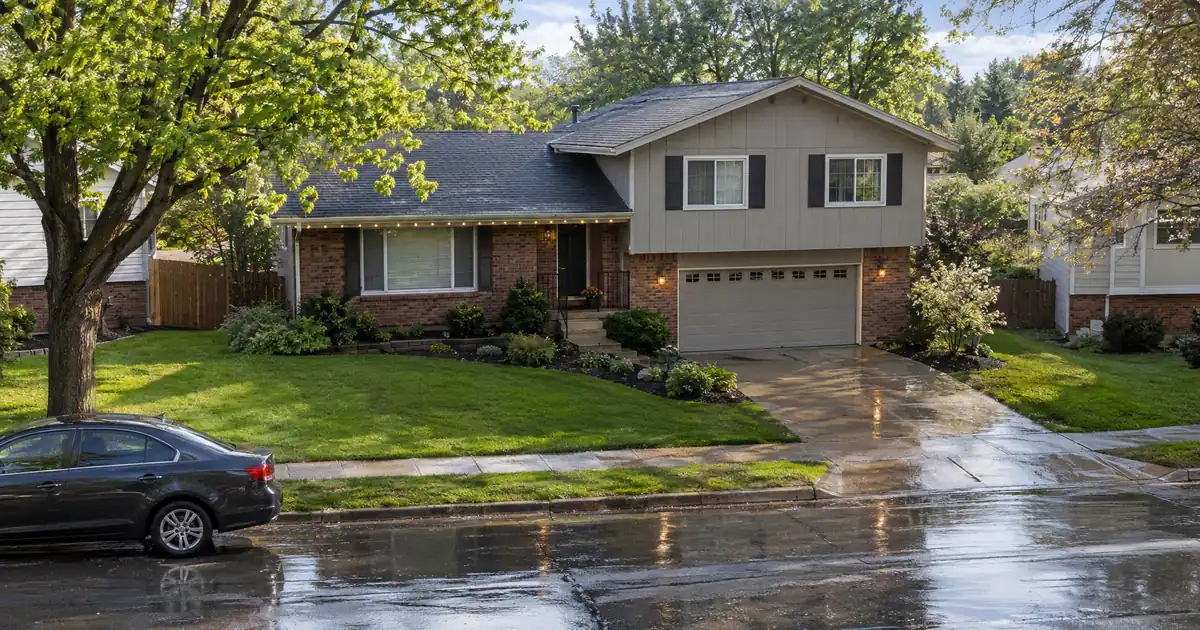 How Much a Short Sale Changes the DSCR Ratio Floor for a W-2 Investor