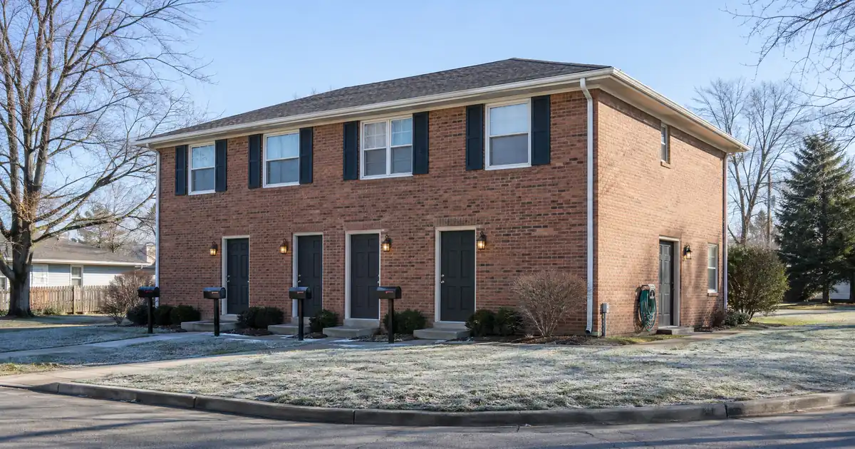 How to Choose a DSCR Loan or Bank Loan on a Fourplex