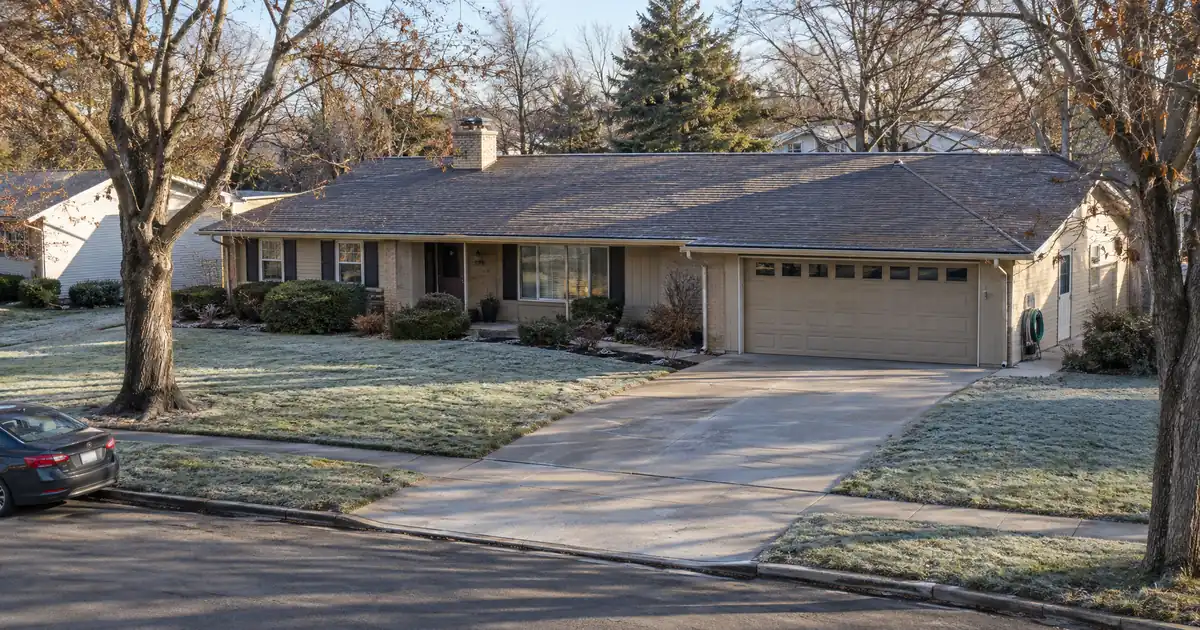 Should You Close a DSCR Refinance or Wait for a Second Appraisal?