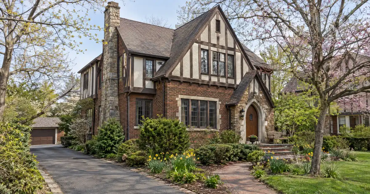 Tenants-in-Common vs. an LLC for Friends Buying a Rental on a DSCR Loan