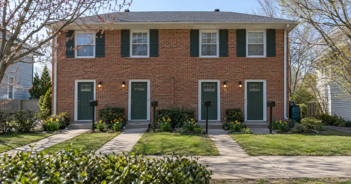FHA Loan House Hack vs DSCR Loan Purchase on a 2-4 Unit