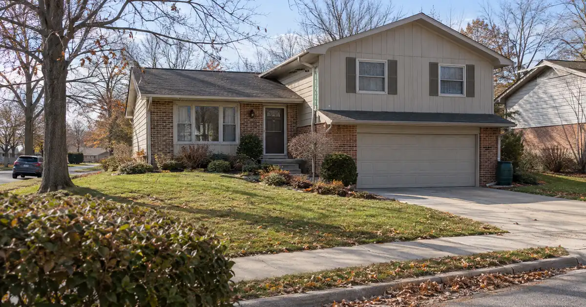 FHA Loan House Hack vs DSCR Loan for a First-Time Investor