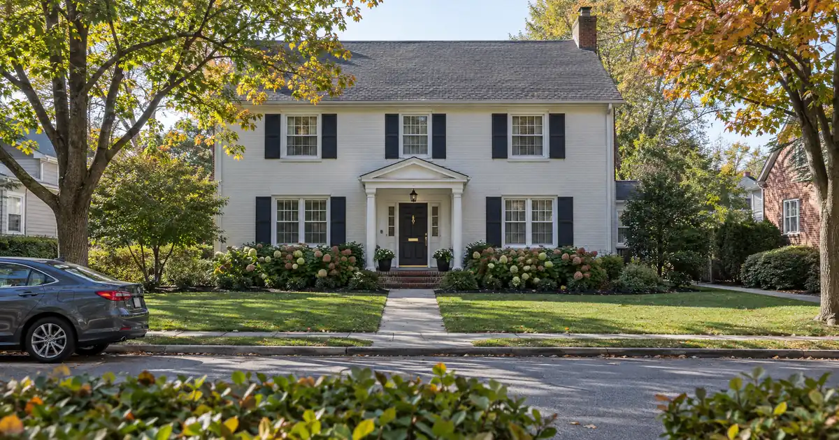 Can a W-2 Homeowner Replace a Frozen HELOC and Keep the First Mortgage?