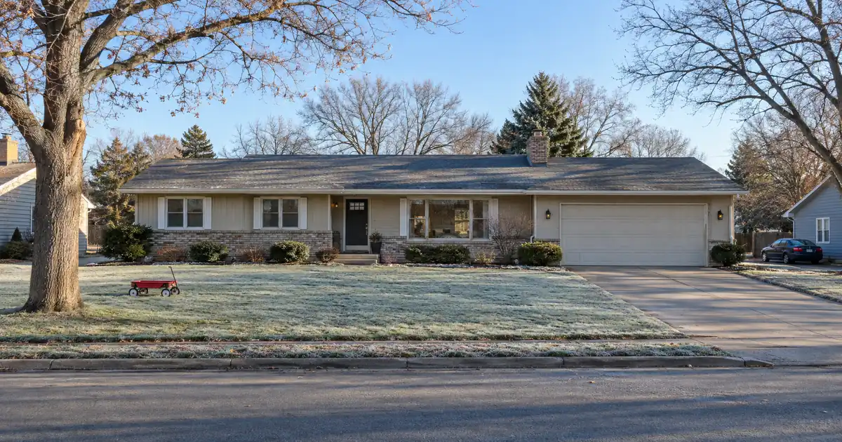 How to Choose a Cash-Out Refinance Over Selling a Free-and-Clear Rental