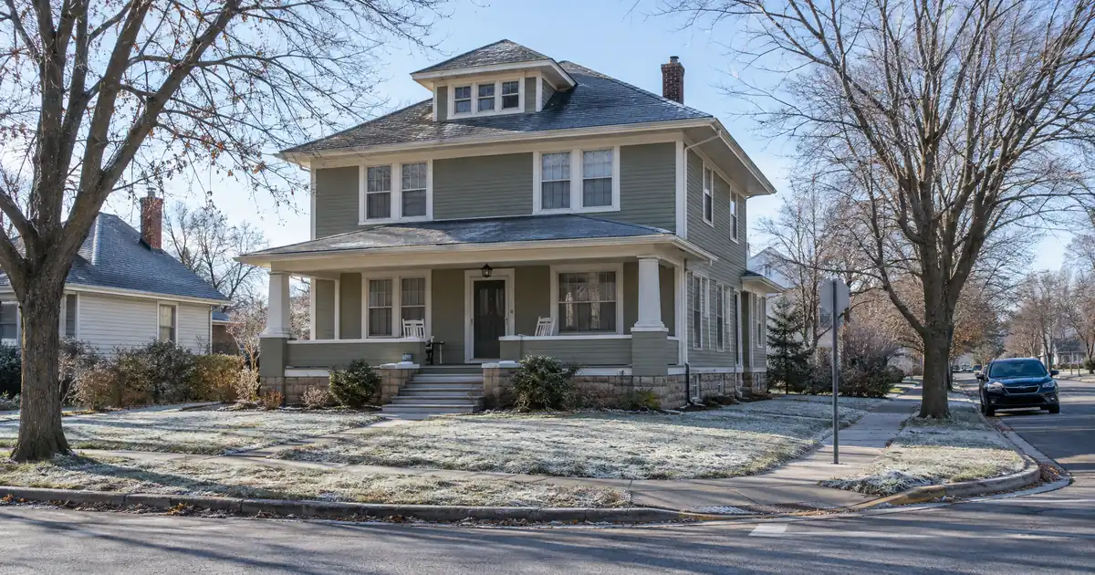 How to Open a HELOC on a Co-Owned Home With Shared Title