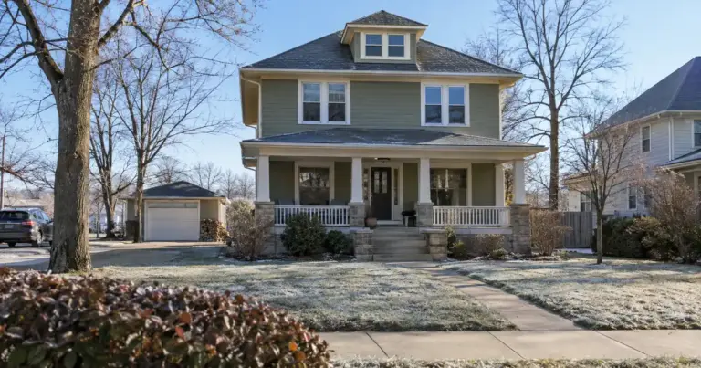 How to Cover a Roof or System Replacement With a Bank Statement HELOC