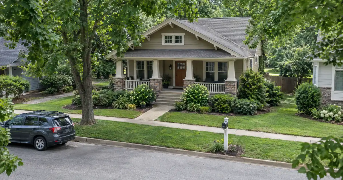 Do Large Deposits Count as Income on a Bank Statement Loan?