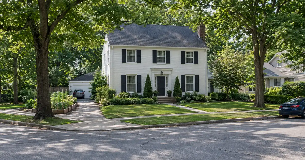 Should a Self-Employed Buyer Use FHA or a Bank Statement Loan?