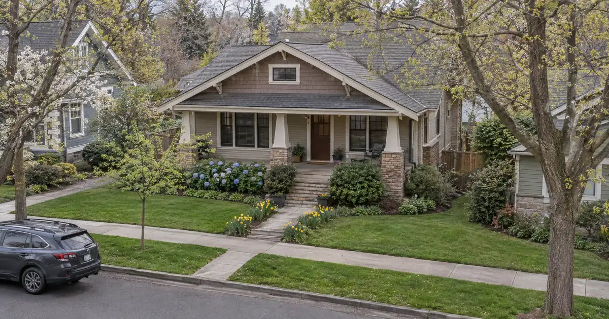 Can a Self-Employed Owner Refinance on Bank Statements After a Short Sale?