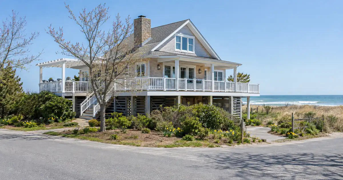 Can You Cash Out a Beach House on a Bank Statement Loan?