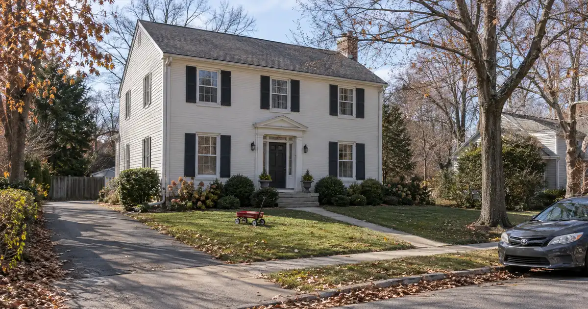 How Community-Property Lenders Count Spouse Debt on a Portfolio DSCR Loan