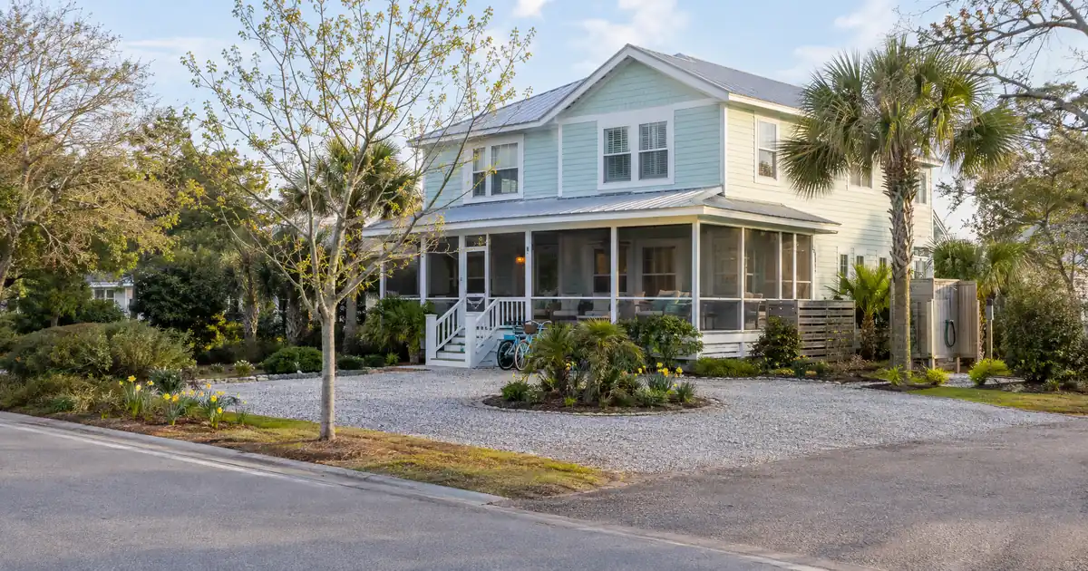 How a Lender Tests Below-Market Family Rent on a First Short-Term Rental