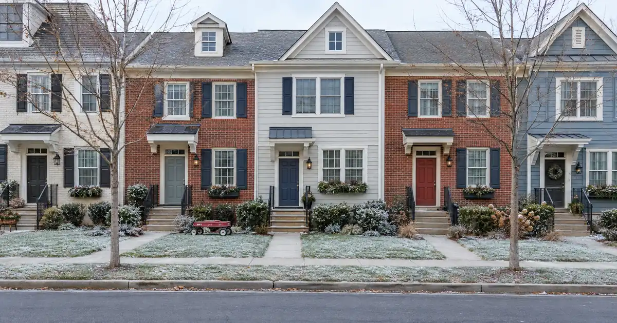 How a Lender Counts a New Lease on a Cash-Out Refinance After Moving Out