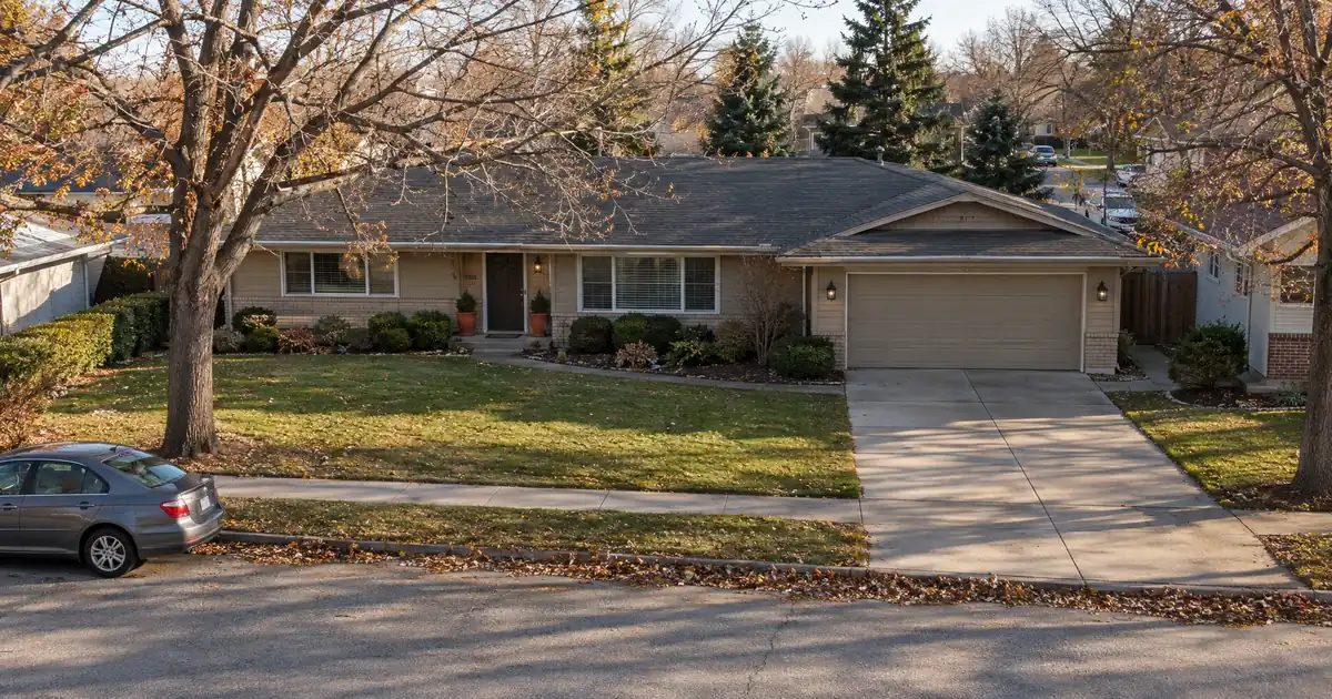 Buying Out Siblings With a Bank Statement Loan vs Selling the House