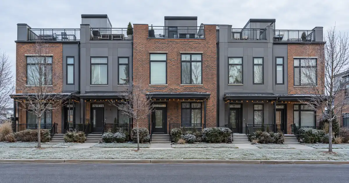 Can a Weak Condo Qualify in a DSCR Loan Mixed With Houses?
