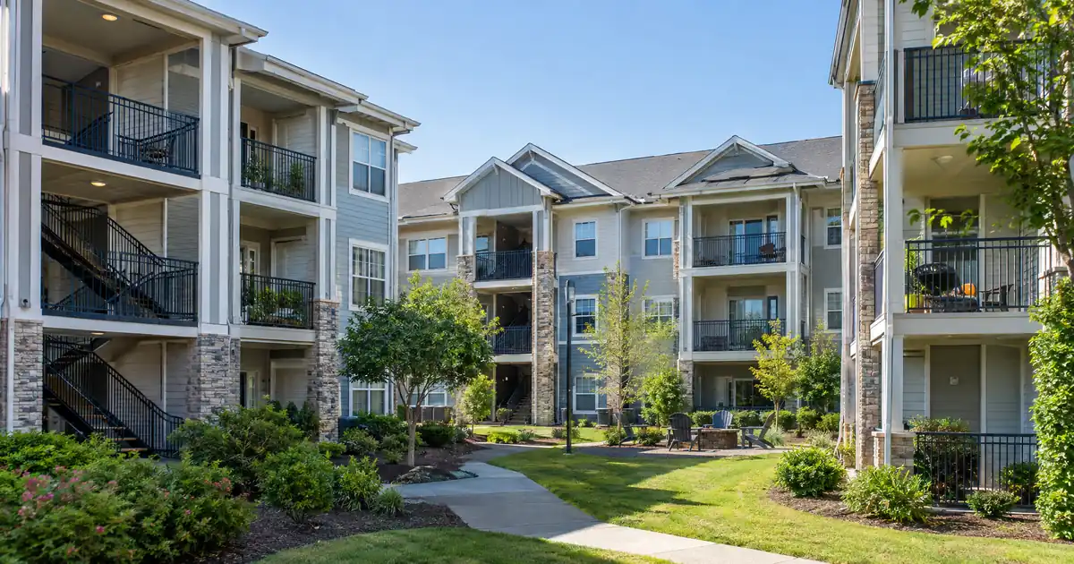 Can a 10+ Door LLC Portfolio Keep HELOCs Under a DSCR Blanket Loan?