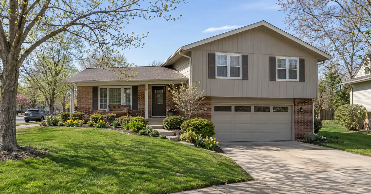 How a DSCR Portfolio Loan Handles Buying Two More Houses