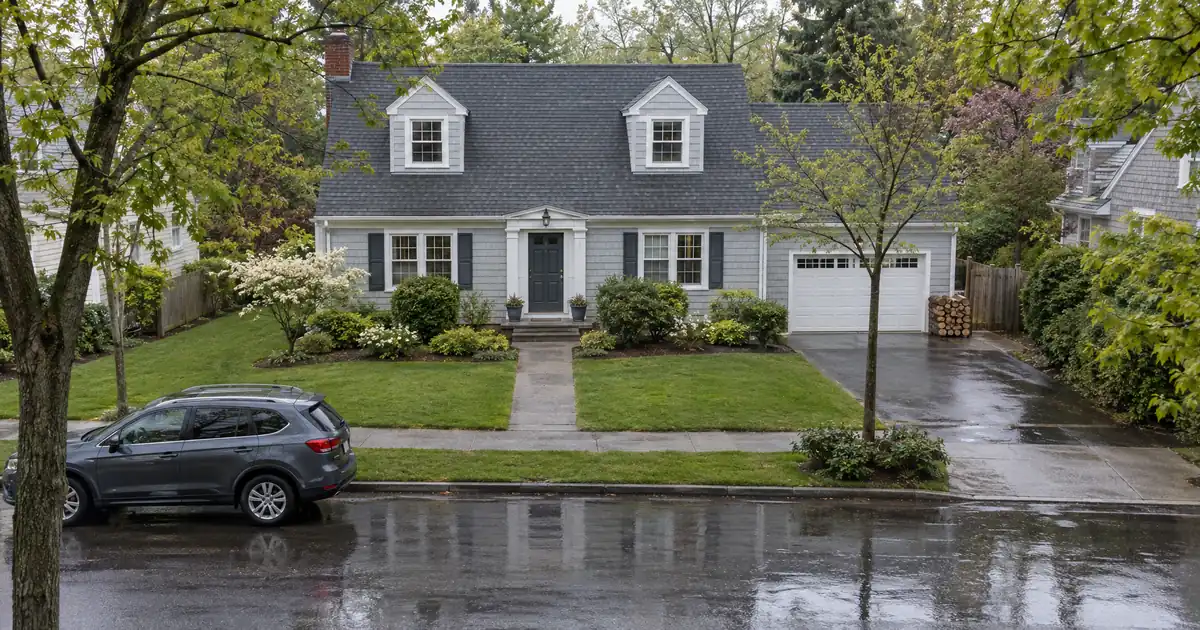 Can a Ten-House Rental Pool Go Into One DSCR Loan Without Cash Out?