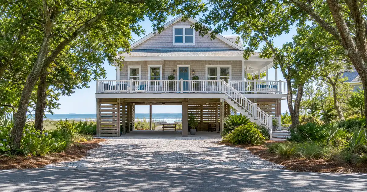 How to Close a First-Time Airbnb DSCR Loan in a Community-Property State