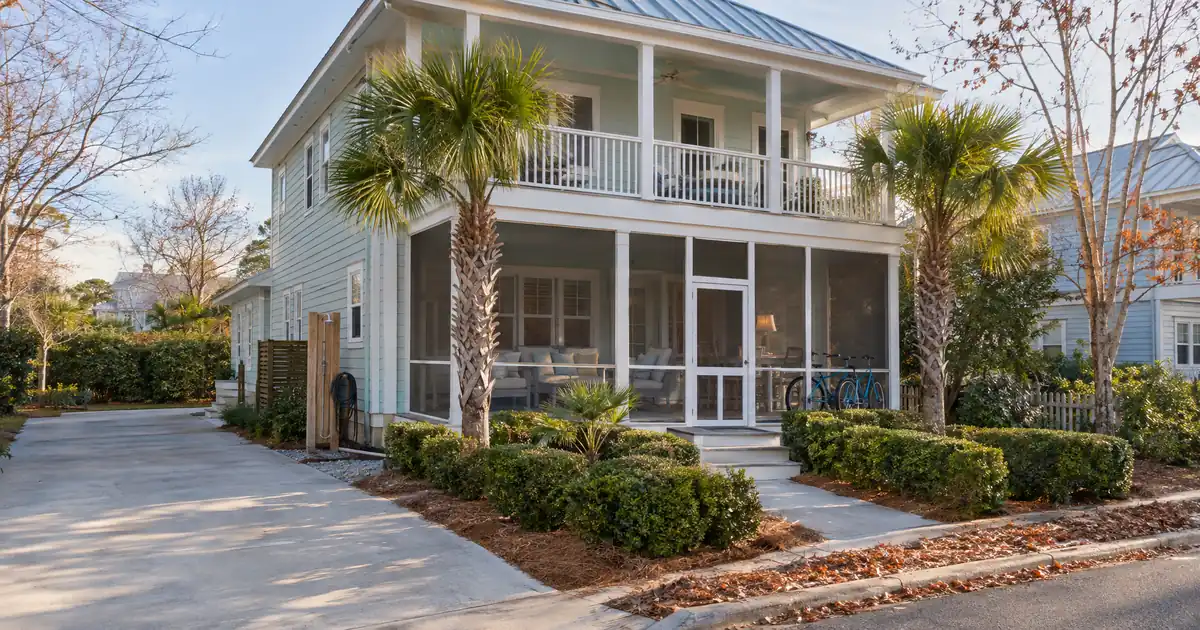 Does a Beach House Still Qualify for DSCR When Projections Fall?
