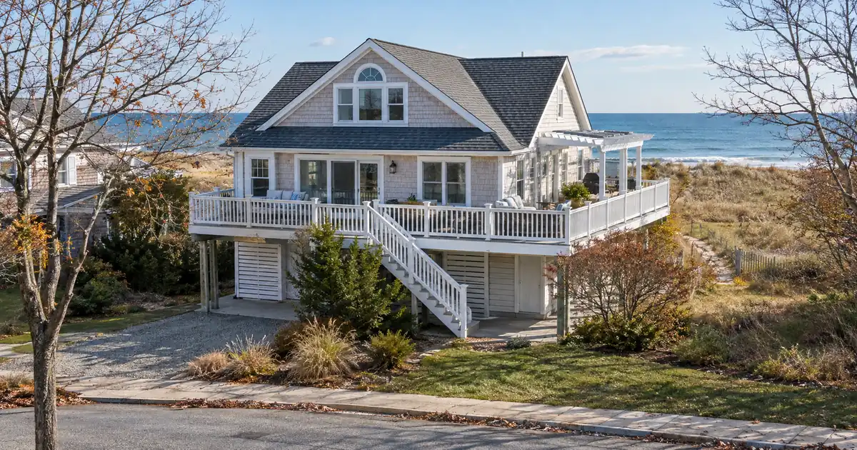Should a First-Time Airbnb Buyer Offer With a Coverage Cushion?