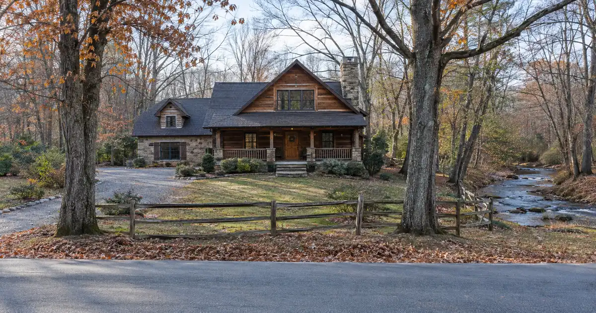 How to Pool a Four-Cabin Short-Term Rental Business Into One Loan