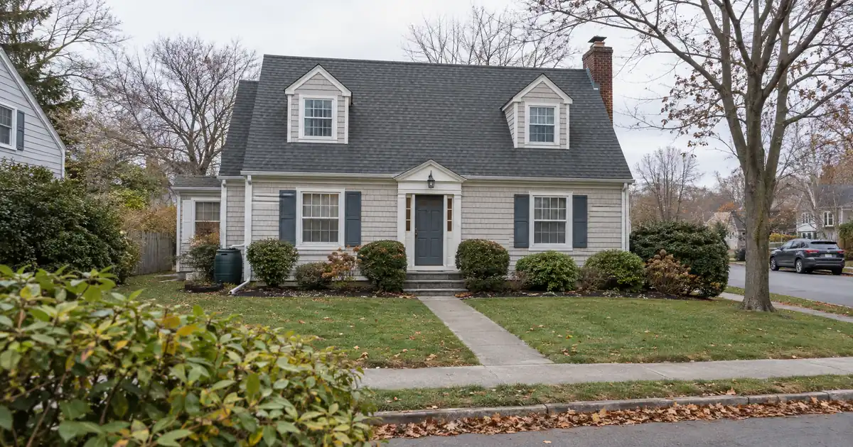 Can a W-2 Owner With a Low First Mortgage Fix Part of a HELOC?