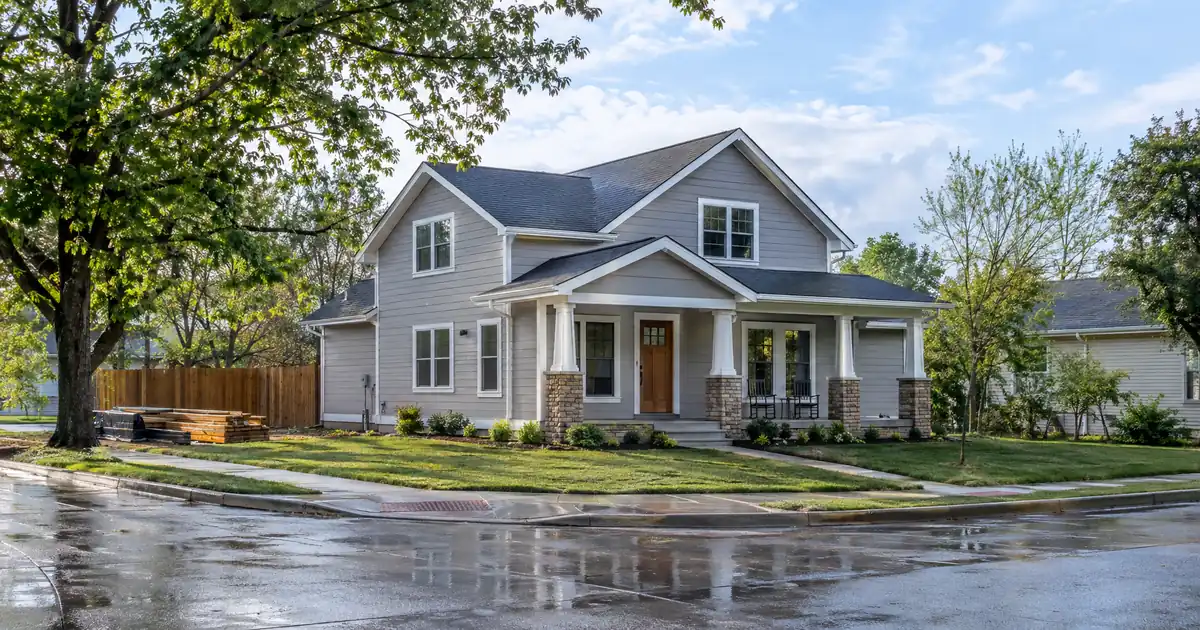 How to Compare National and Local Hard Money Lenders for a Flip