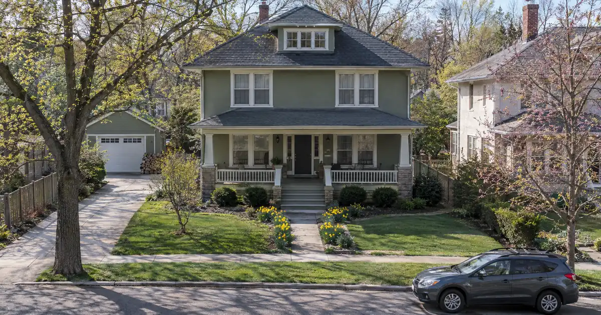 How a Lender Sets the Minimum Down Payment on a Bank Statement Loan