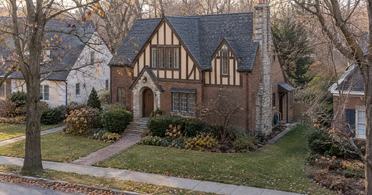 Is a Bank Statement Loan Down Payment Bigger Than Conventional?
