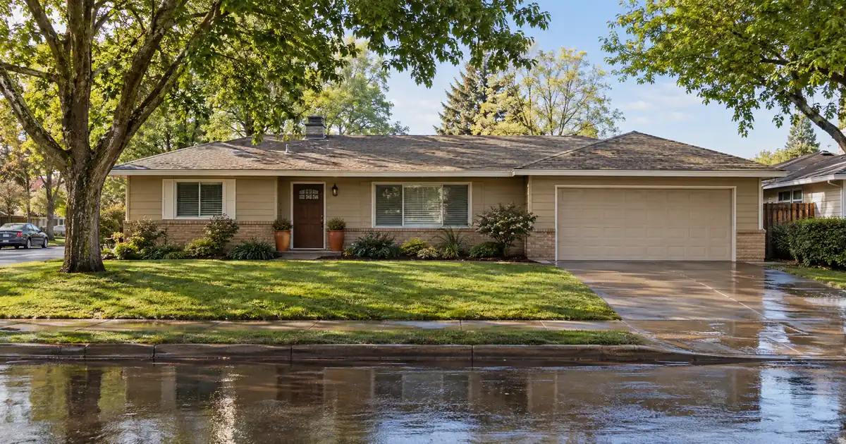 How a Lender Sizes a Self-Employed Mortgage Pre-Approval