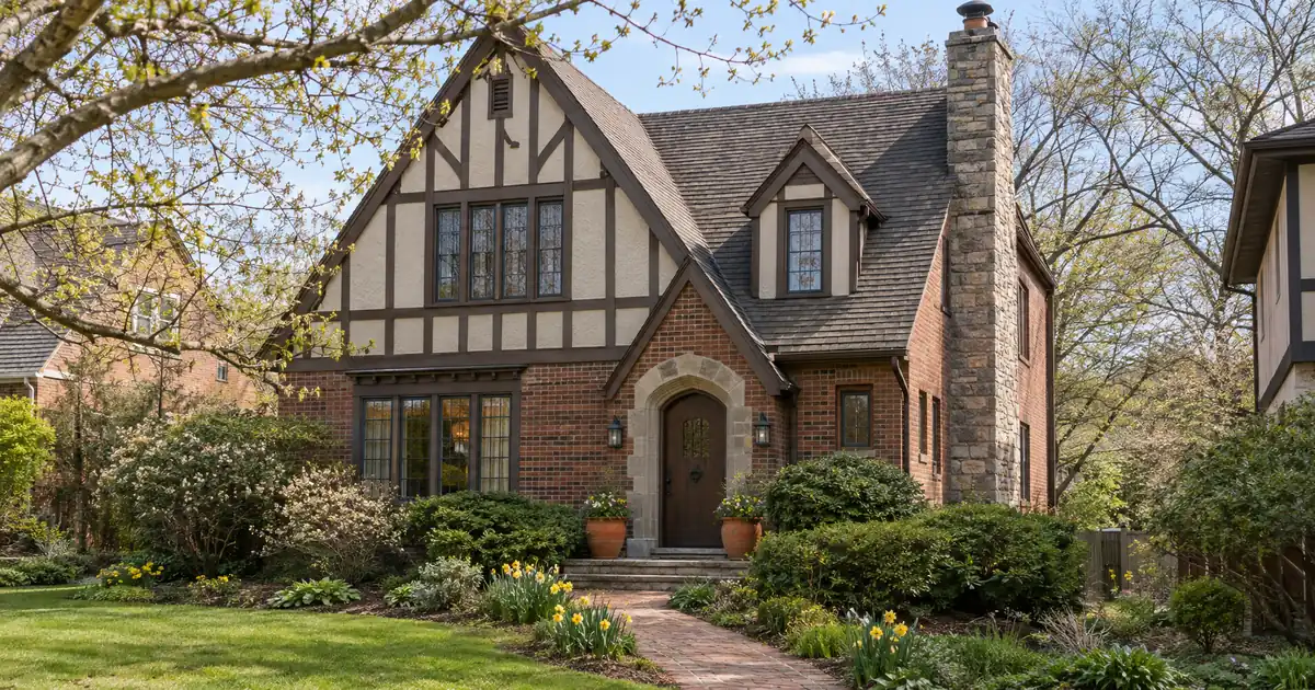 HELOC Limits for a Primary Home With an Existing Mortgage