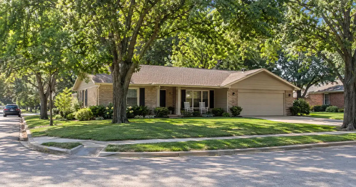 Can a Joint Owner on the Deed Get a Home Equity Loan?