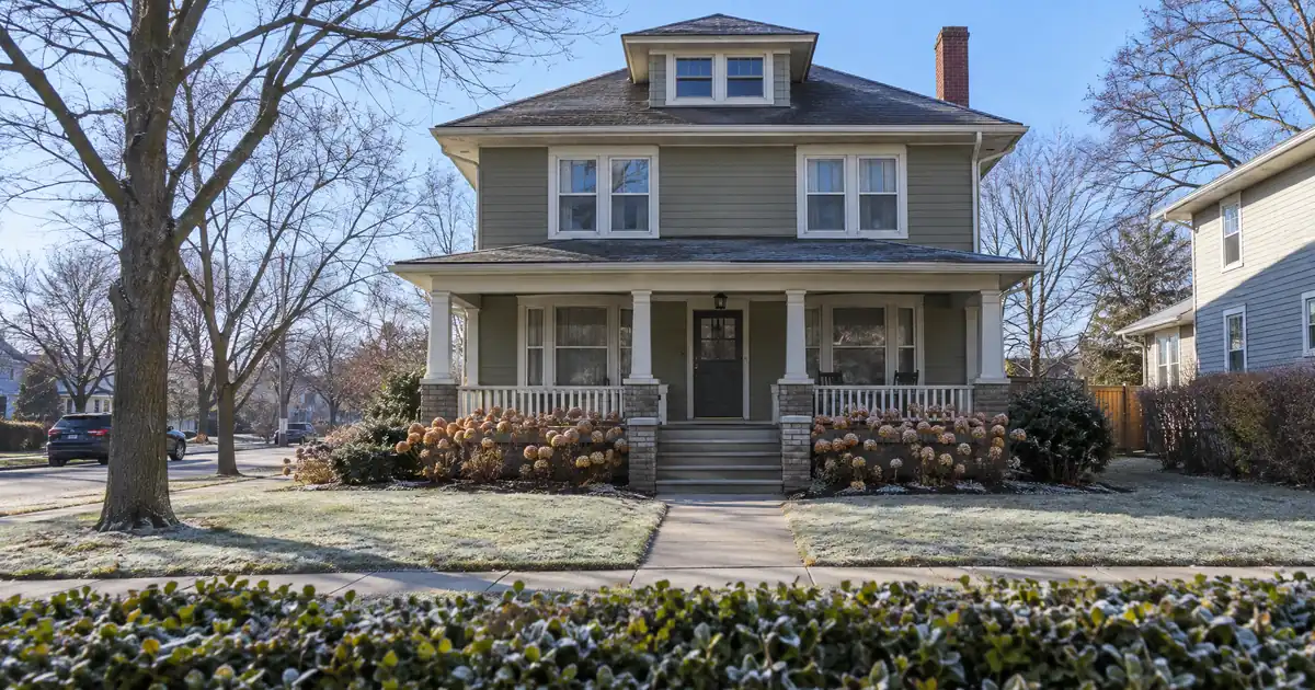 Home Equity Loan Requirements for a Joint Owner Named on the Deed
