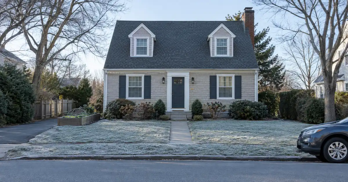Should a Landlord Pick a Portfolio DSCR Loan Over a Conventional Loan?