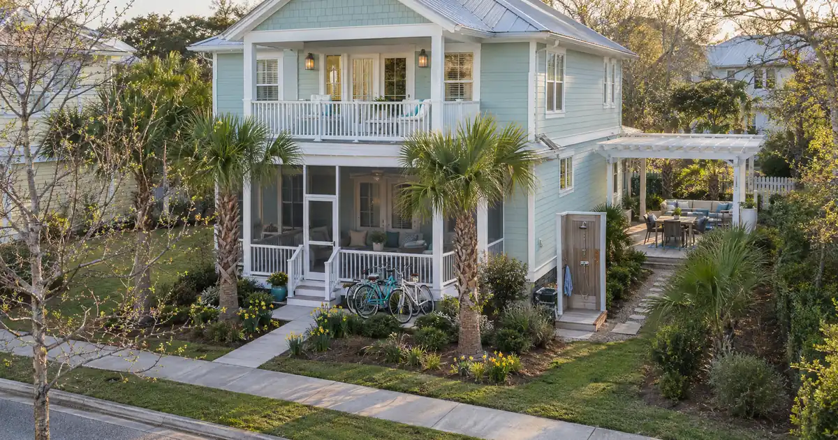LLC vs Personal Name for a Vacation Rental Buyer Using a DSCR Loan