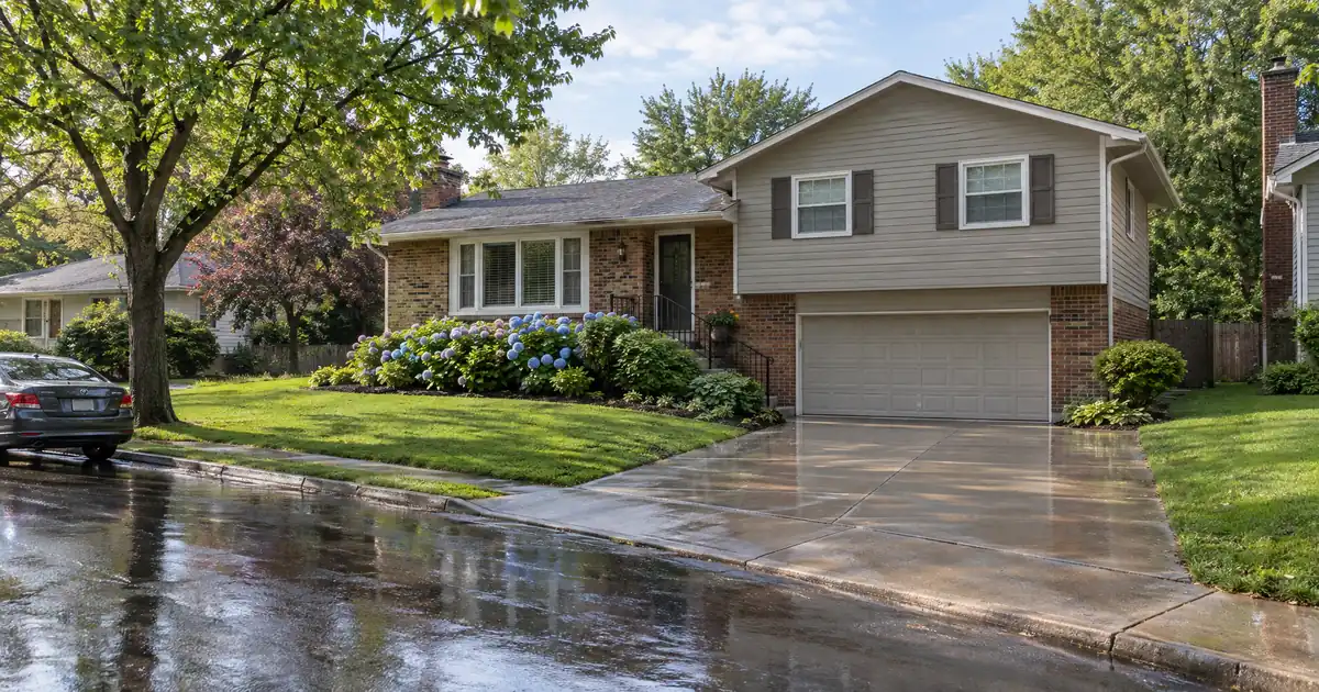 How Much Flood Insurance a HELOC Lender Requires on a Second Mortgage