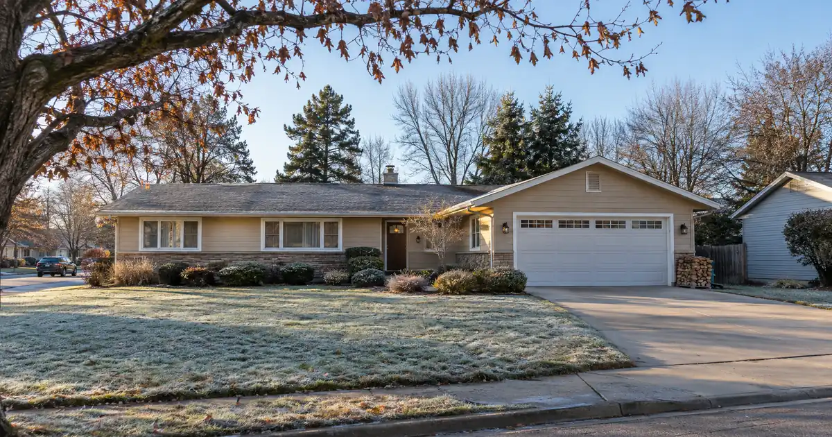 How Long Should Money Sit in an Account Before an Asset-Based Mortgage Application?