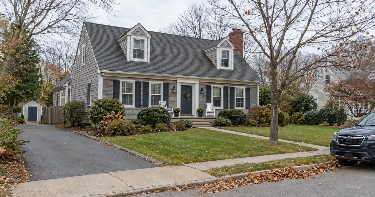 Paying Cash vs. an Asset Qualifier Mortgage