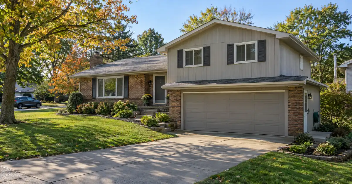 Can You Get a Mortgage If Your Tax Returns Show a Loss but Your Accounts Are Full?